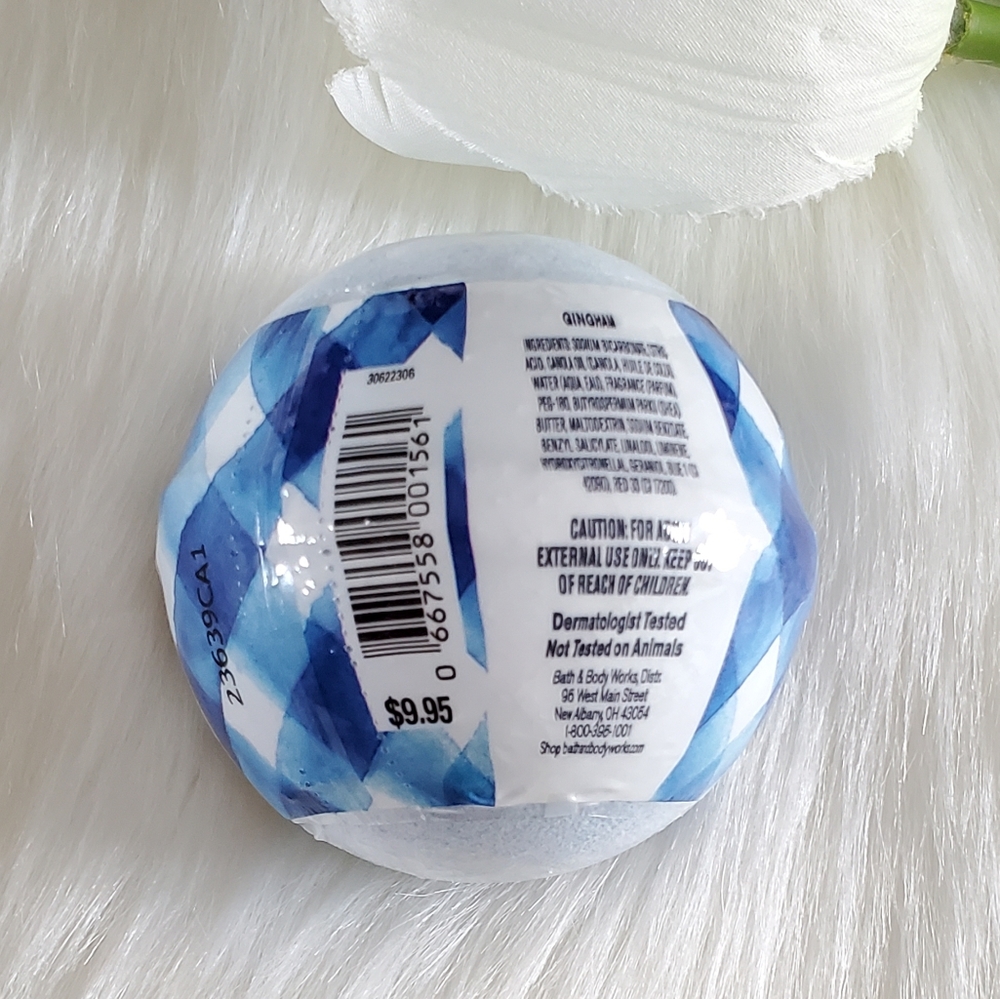 Gingham Bath and Body Works Bath Fizzy - Picture 3 of 4